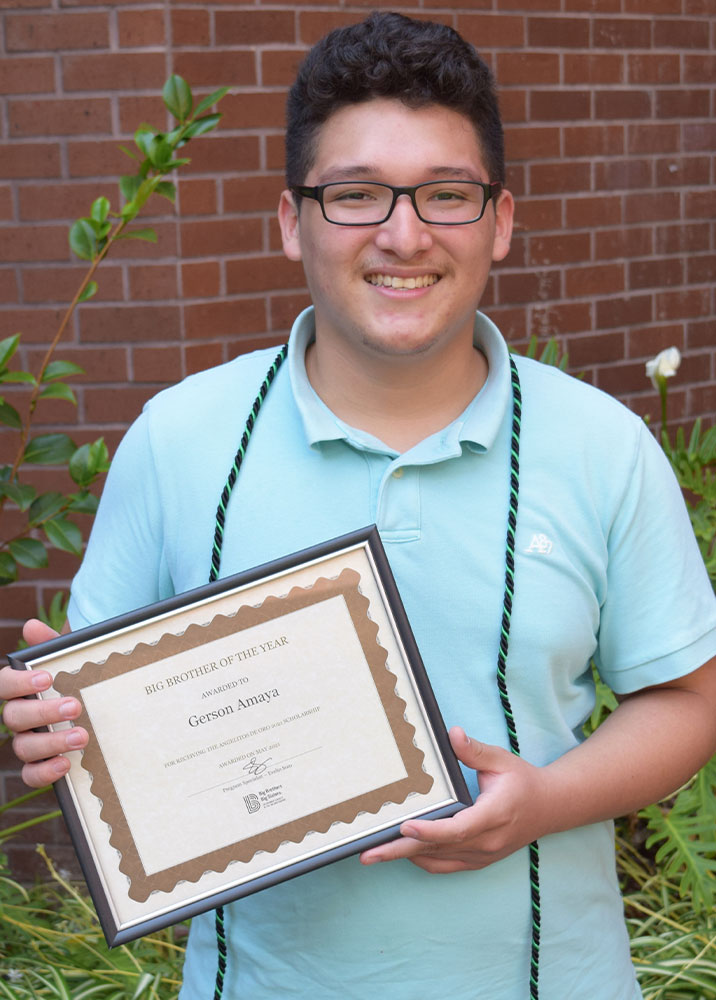 High School Volunteer Gerson Amaya